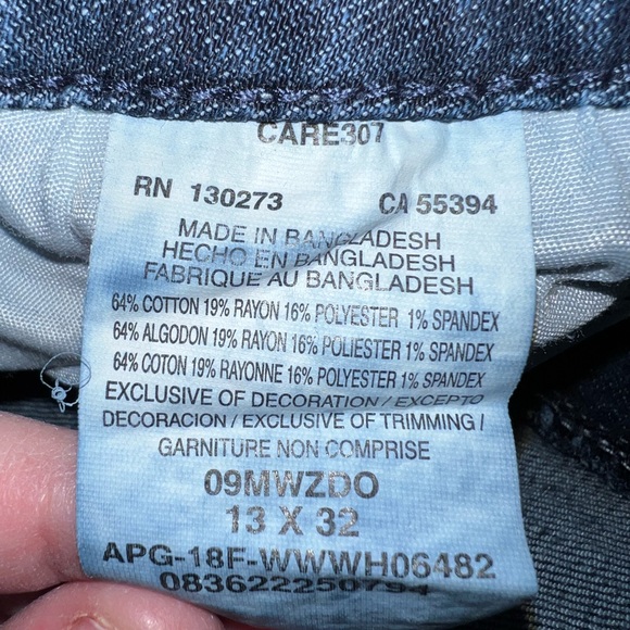 Wrangler Bootcut Jeans - Picture 8 of 8